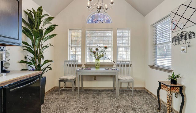 Pet-friendly Fort Worth Home: 8 Mi to At&t Stadium