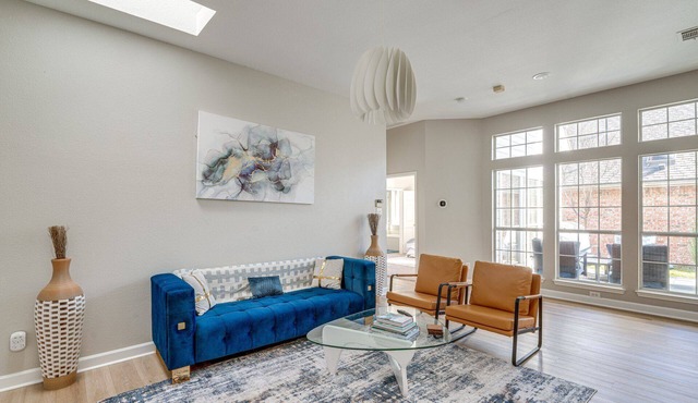 Pleasant 4-bedroom house with AC in charming Richardson