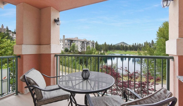 Pond View Studio - 212A in Kelowna