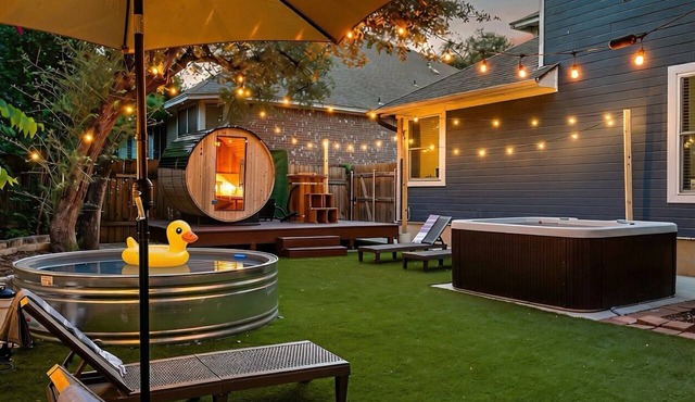 Pool Hot Tub Game Room Cinema I The Green Room