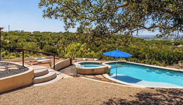 Pool, Hot Tub, Putting Green | 8 Acre Fall Retreat