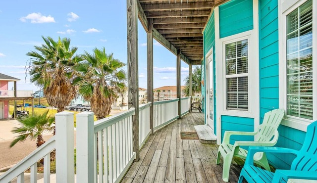 "Prime coastal retreat just steps from the beach! Unwind by the community pool or ride the waves for the ultimate seaside escape."