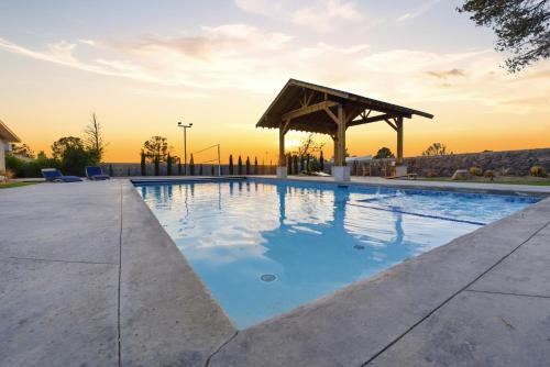 Private Beach Volleyball Pool Retreat