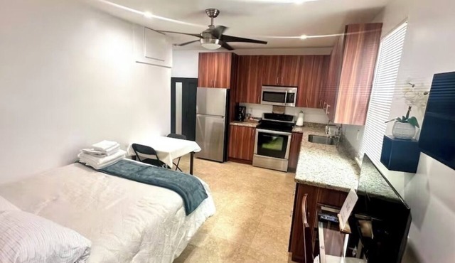 Private Room in Weston FL in Sunrise