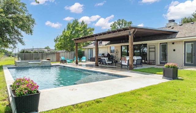 Pvt Pool/Spa at Honey Farms: Near Baylor and Silos!
