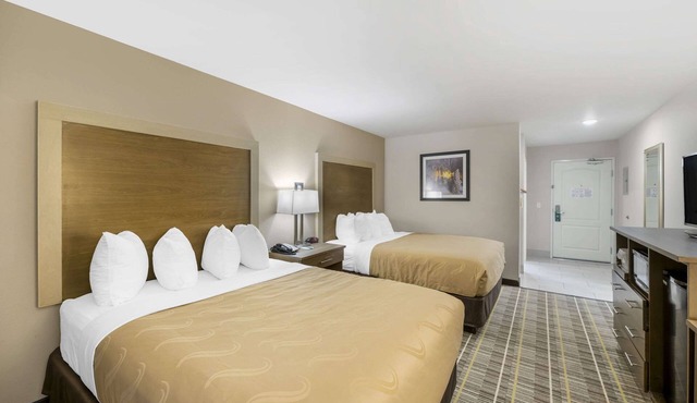Quality Inn & Suites Carlsbad Caverns Area