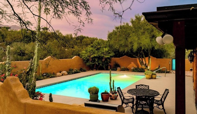 Quintessential Tucson Foothills Retreat with pool in Tucson