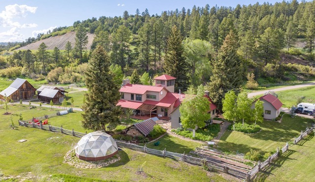 Rancho Sendero Correo -Historic Home on 300 Acres- Hot Tub/Pool Table/Trails