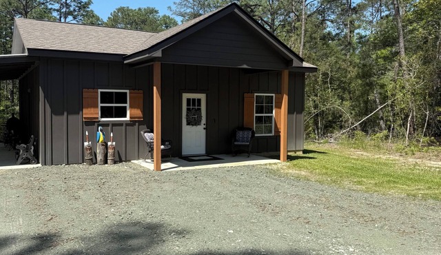 Rayburn Resort Retreat ~ Sleeps 4 w/Covered Boat Parking in Brookeland