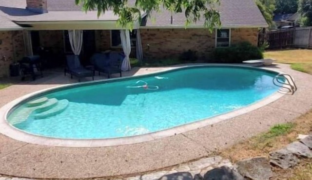 Relax & Play at Our Spacious Retreat with Pool & Fireplace, Sleeps 10 in Cleburne
