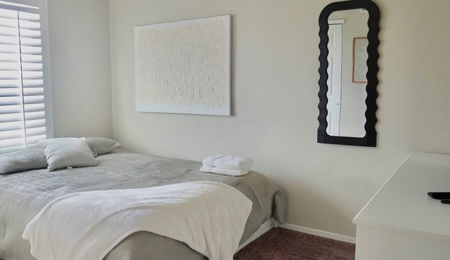 Relax & Stay Awhile: Spacious, Family-Ready Stay Near Shopping and Ft Bliss