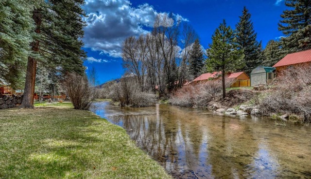Relaxing Creekside House Next to Vallecito Lake