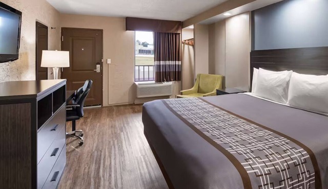 Relaxing Jasper Stay with Easy Access to Local Highlights, & Outdoor Activities in Jasper