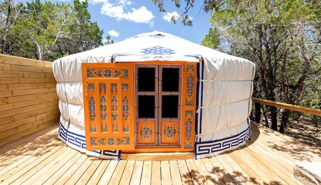Relaxing Yurt Perfect for Couples in Dripping Springs, Texas