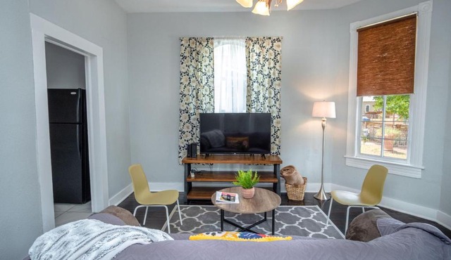 Remodeled Historic 2BR 1BA House Near Downtown in San Antonio