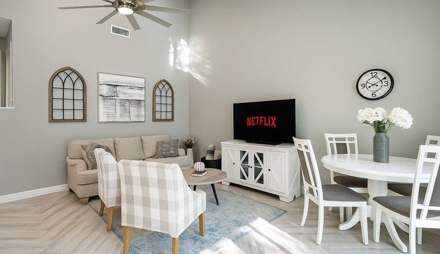 ~ Renovated Luxe Condo at Rayburn Country Club golf resort ~