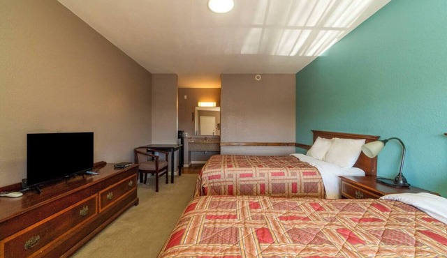 Rest Easy in a Fresh, Clean Room with Quick Highway Access in Yoakum.