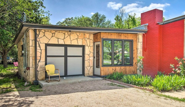 Retro Updated Blanco Abode - Steps to Main Street! in Blanco