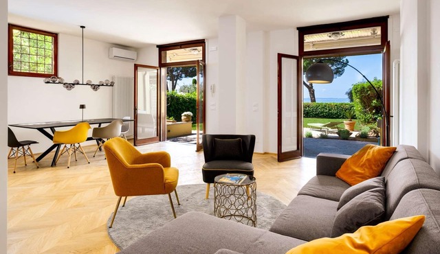 🌟Rivalago Nova🌟 | Lakefront apartment with private garden, pet friendly in Bardolino