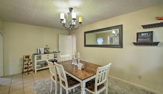 Riverfront Home with Kayaks and Lake Hamilton Access! in Hot Springs