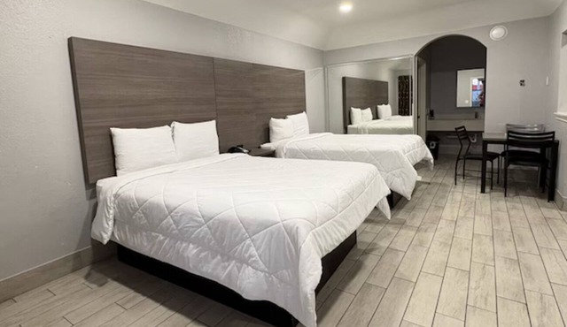Room w/Kitchenette, Off Highway 249 | Willowbrook Mall & Dining Nearby