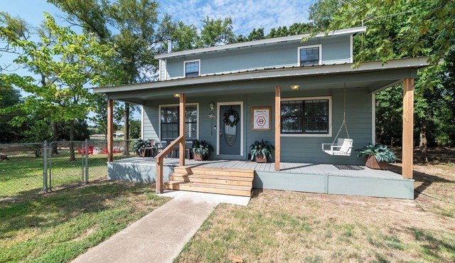 Running B Farm "Pond - Pickle - Relax - Repeat!" On 6 Private Acres!