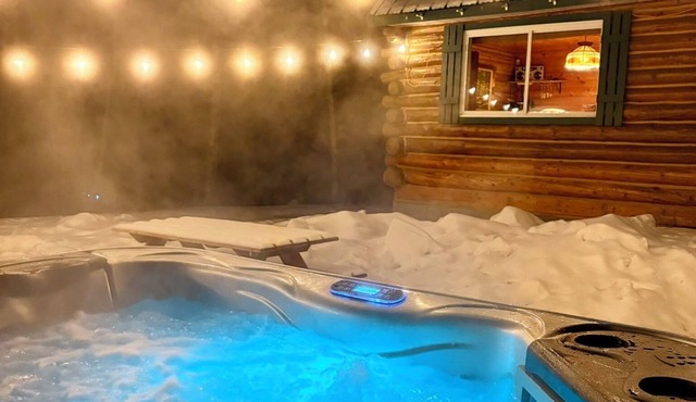 Rustic log cabin near ATV trails, skidoo, fishing and waterfalls! in Mandeville