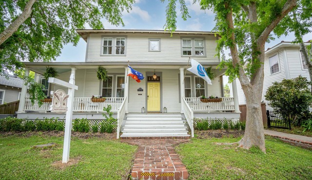 Saint John Inn in Lafayette