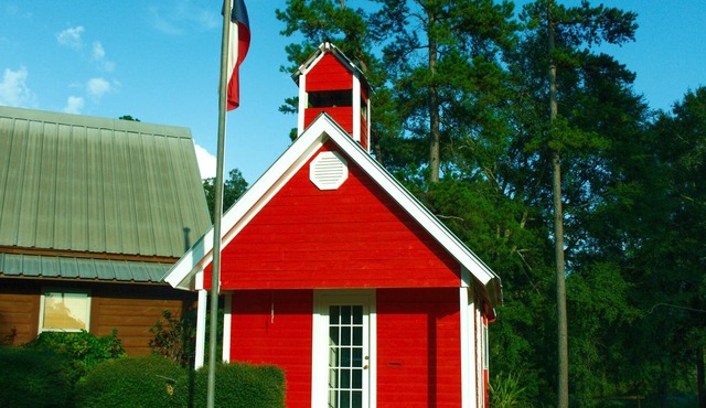 Schoolhouse in the Pineywoods in San Augustine