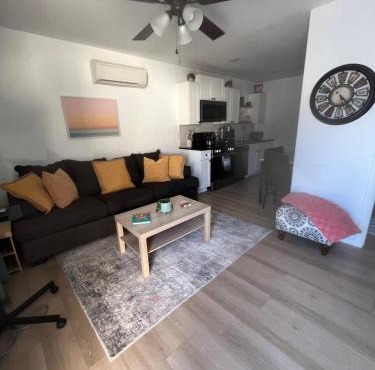 Secluded, Quiet, Cozy, & Modern