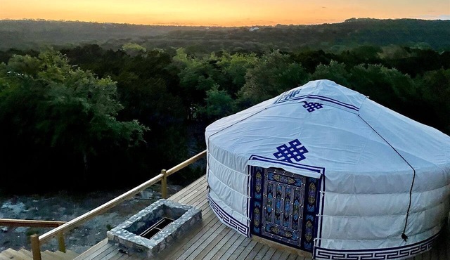 Secluded Romantic Yurt with Amazing Views in Dripping Springs, Texas