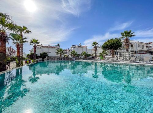Semi Detached Villa in Complex with Shared Semi Olympic Swimming Pool in Kusadasi
