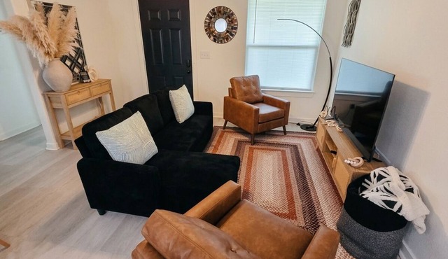 Serene 3-bedroom house with game room in the heart of San Antonio in San Antonio