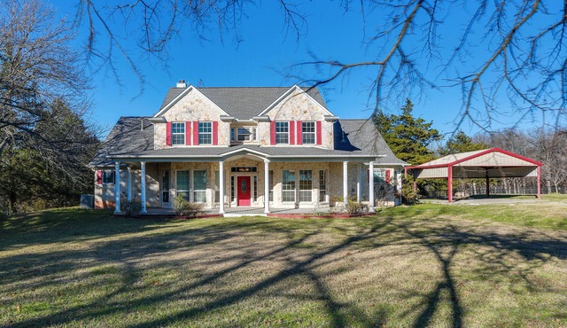 Serene 50-Acre Nature Retreat Near Melissa & Anna