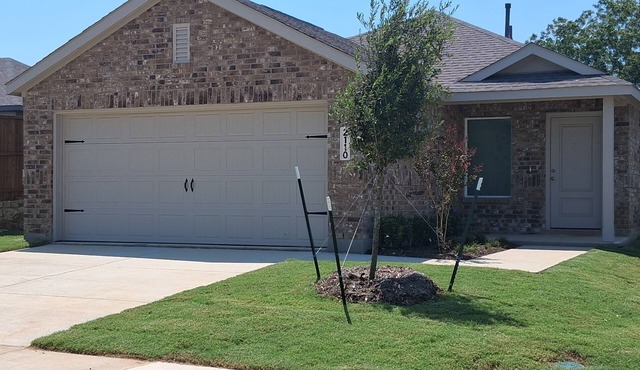 Serene brand new modern 4-bedroom house with AC in charming Aubrey