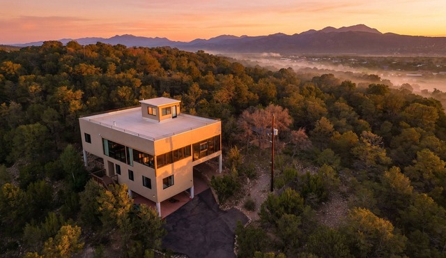 Skyline Glass House - Sauna - Hot Tub - Paako Golf