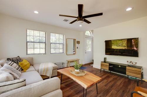 Somerville Cabin w/Private Pool!
