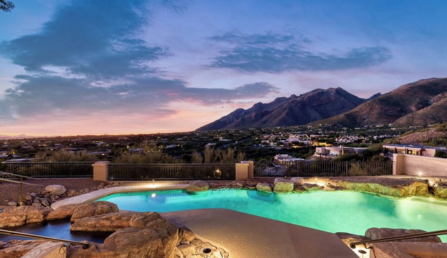 Sonoran Sunset: Mountain Views, Heated Pool, Spa in Tucson