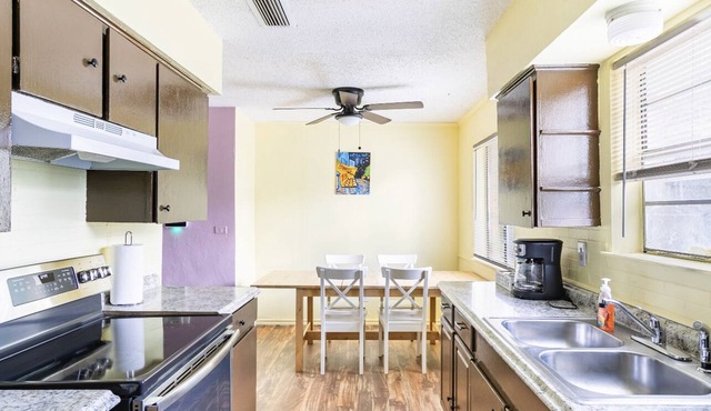 Southern Comfort Near Dallas Metroplex Area Accommodates 9 Guests