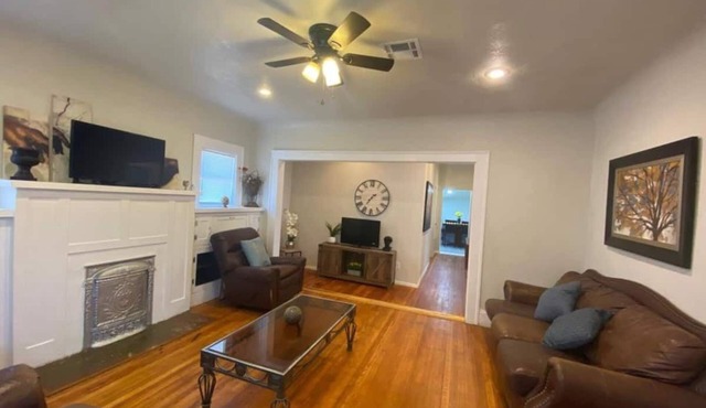 Spacious 2BD/1 Bth in Central-EP
