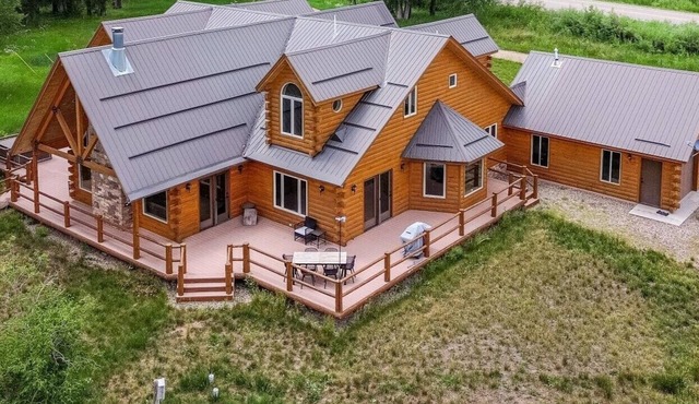 Spacious 3BR Chalet in Charming Dolores, CO- Hot Tub, Deck & Mountain Views