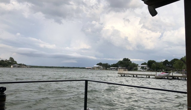 Spacious 6-bedroom house on Lake LB J in Granite Shoals