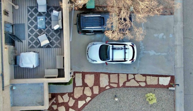 Spacious Home between Paradise Hill Golf Course and Petroglyph National Monument