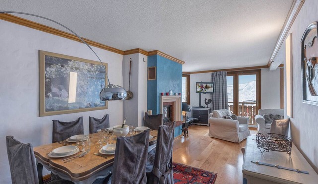 Spacious Val Thorens Apartment 3 Bedrooms with Sauna and Ski-in/Ski-out Access in Val Thorens