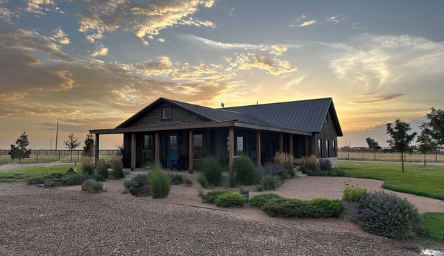 Spicer Bunkhouse: Cowboy Casita between Palo Duro Canyon and West Texas A&M