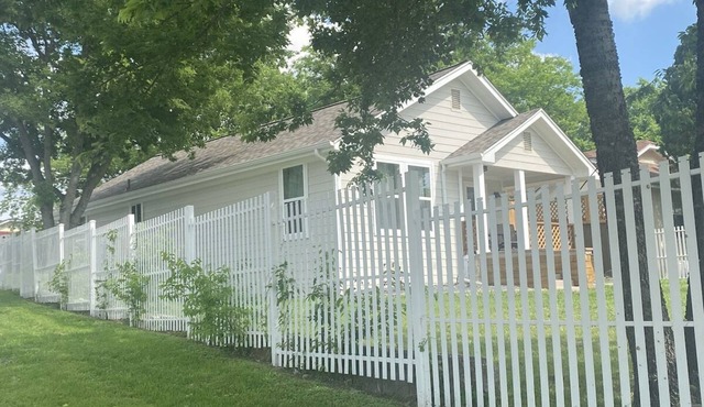 StockYards! Less than 4 minutes-Sleeps 8-Lee House, TCU close by