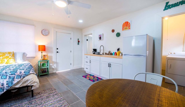 Stylish Charming Guesthouse in Central El Paso Edit