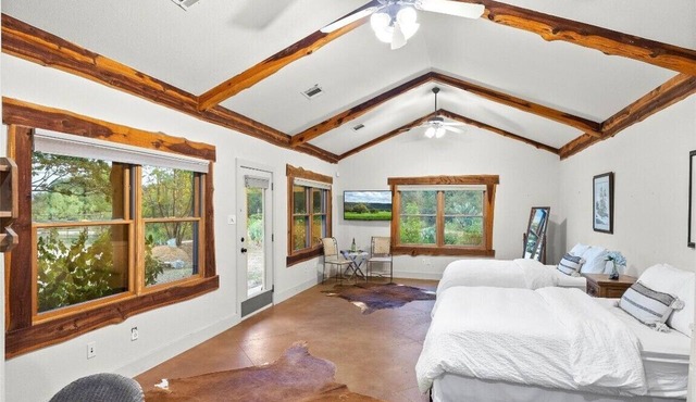 Sunrise Casita at Hudson Bend Ranch - Wedding, Event, Retreat, and Vacations