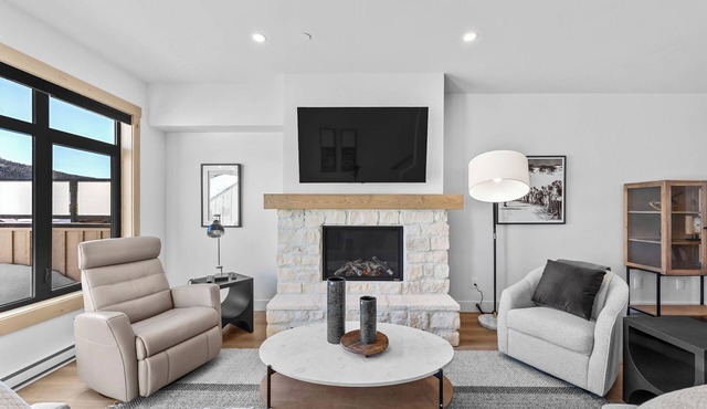 Switchback Creek Townhouse 6 in Sun Peaks