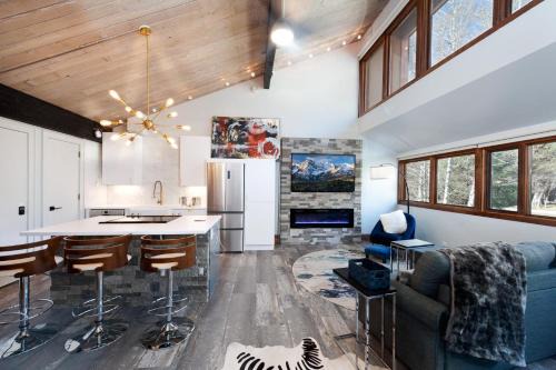 Tamarron Gambel Oak 733 in Durango
